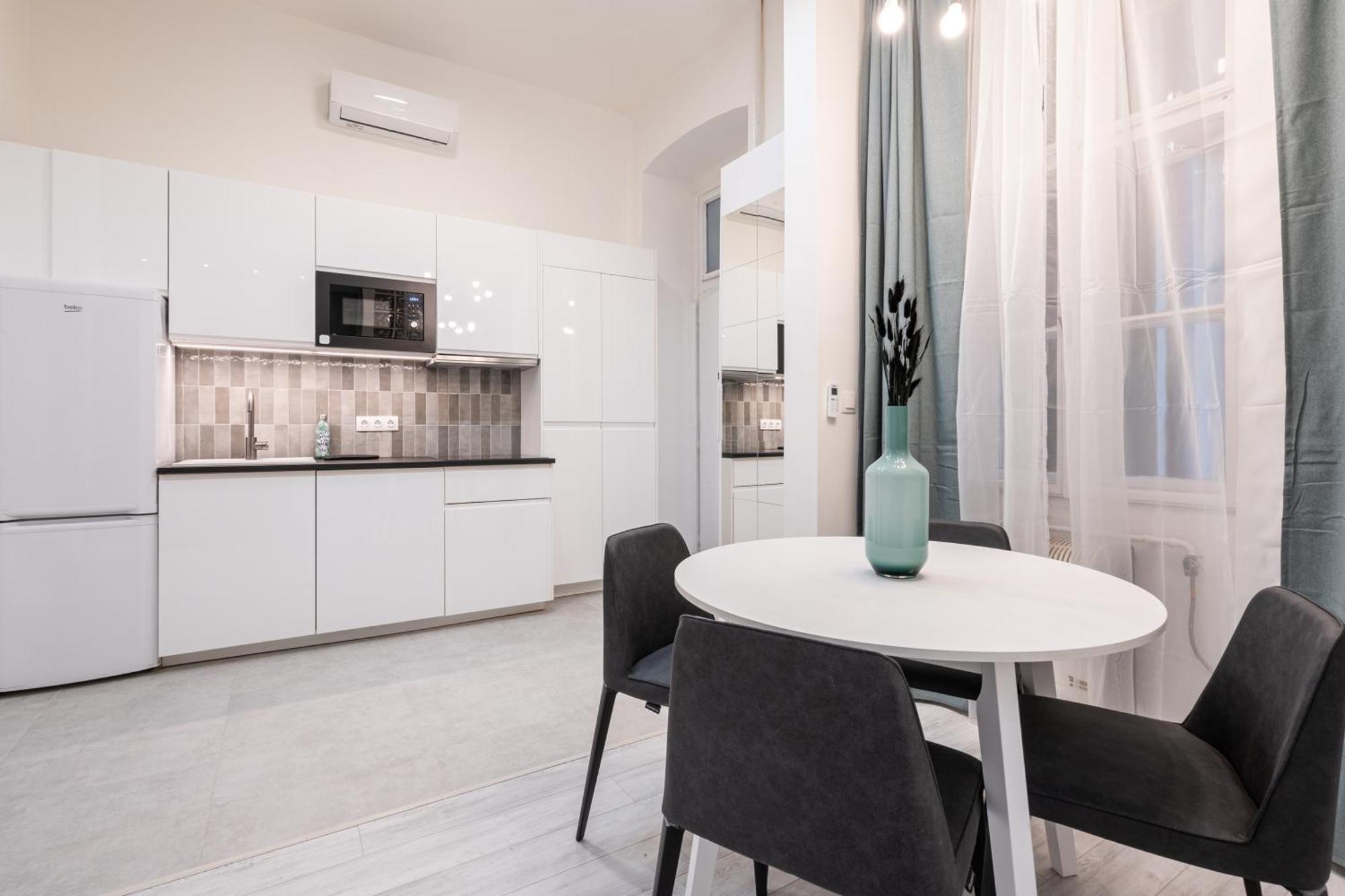 Kl31 - Best Location - Elegant Historic Residence By Bqa 부다페스트 외부 사진